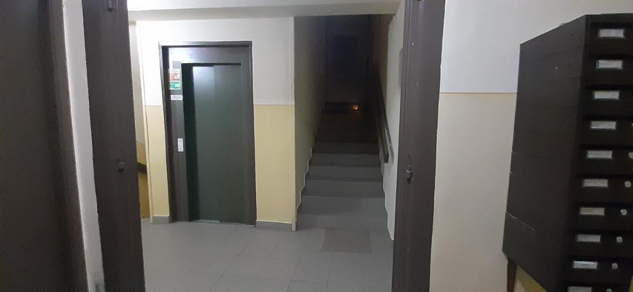Panel Hause Kazincbarcika Apartment Екстериор снимка