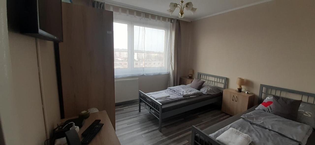 Panel Hause Kazincbarcika Apartment Екстериор снимка