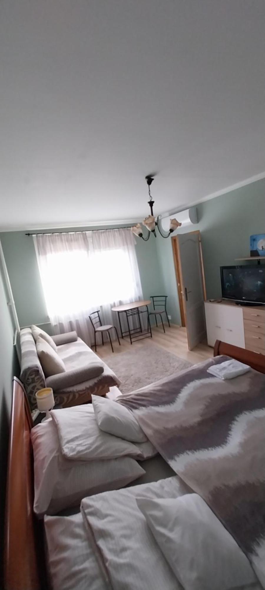 Panel Hause Kazincbarcika Apartment Екстериор снимка